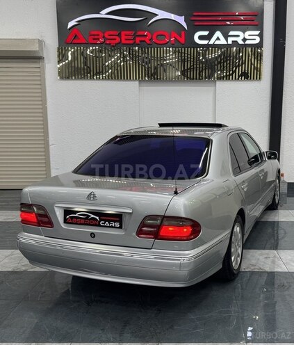 Mercedes E 270 2001, 291,917 km - 2.7 l - Sumqayıt