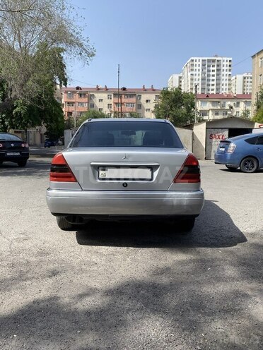 Mercedes C 180 1995, 324,000 km - 1.8 л - Bakı