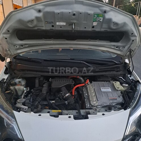 Nissan Note-8