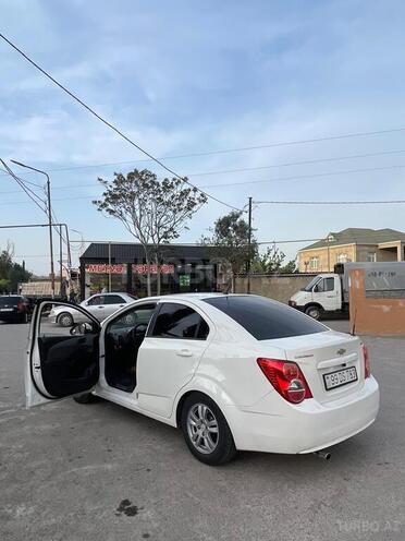 Chevrolet Aveo-7