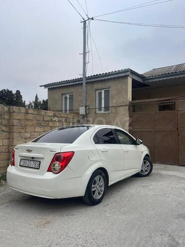 Chevrolet Aveo-3
