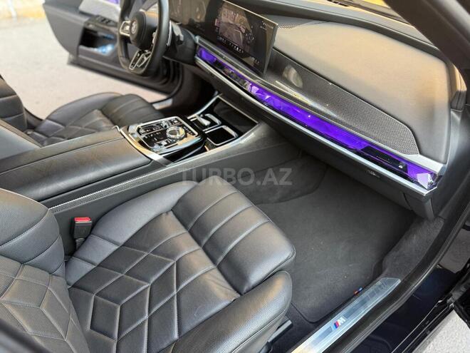 BMW 740-12