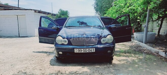 Mercedes C 240 2001, 300,000 km - 2.6 l - Salyan