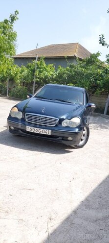 Mercedes C 240 2001, 300,000 km - 2.6 l - Salyan
