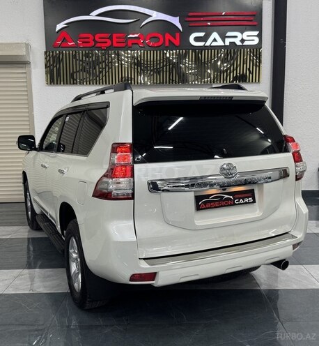 Toyota Land Cruiser Prado-9