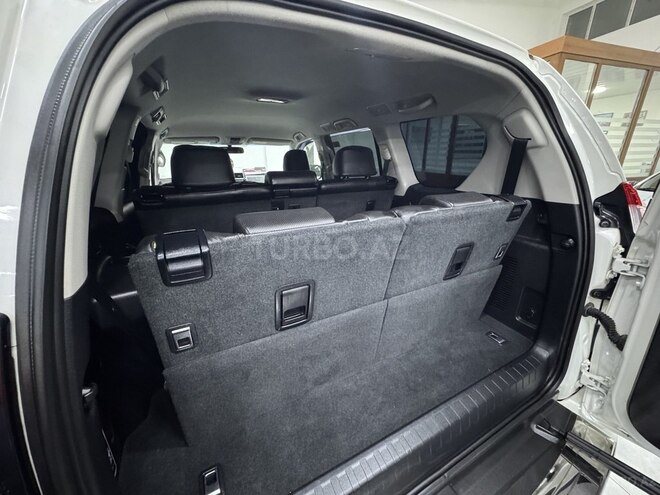 Toyota Land Cruiser Prado-19