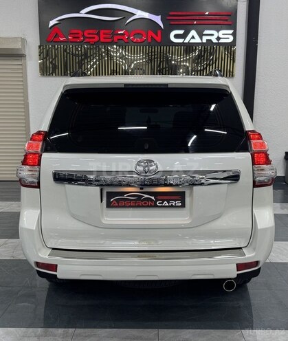 Toyota Land Cruiser Prado-7