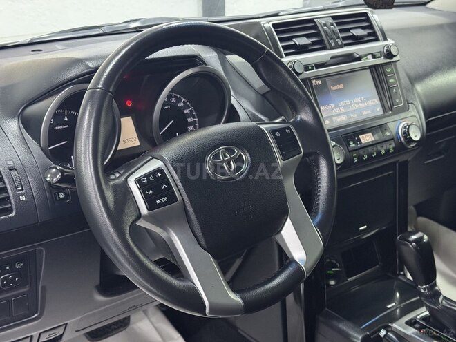 Toyota Land Cruiser Prado-14