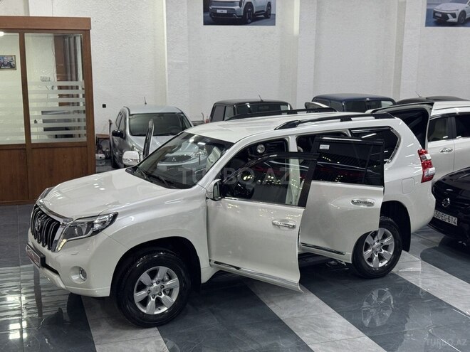 Toyota Land Cruiser Prado-12