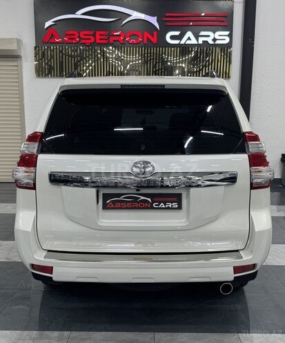 Toyota Land Cruiser Prado-10