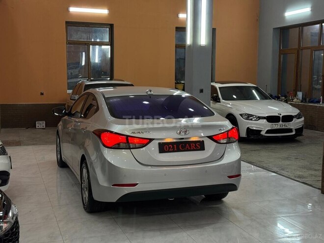 Hyundai Avante-11