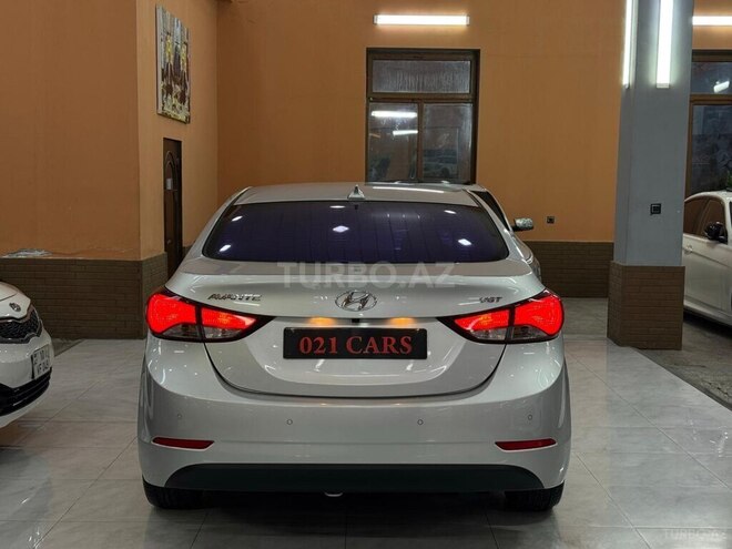 Hyundai Avante-12