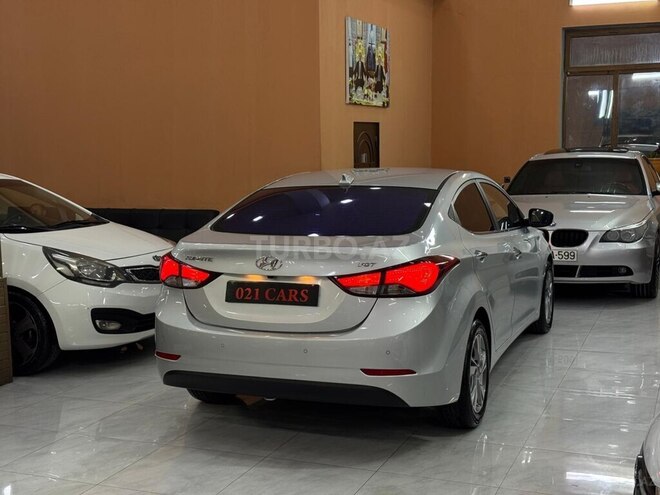 Hyundai Avante-10