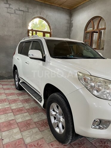 Toyota Land Cruiser Prado 2010, 235,000 km - 2.7 l - Tovuz