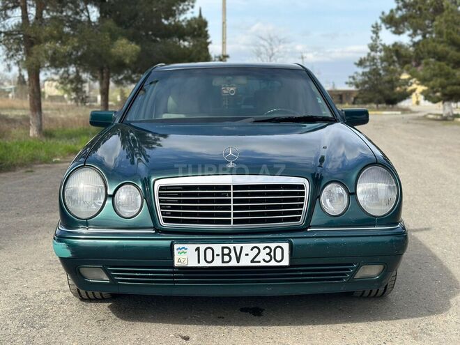 Mercedes E 230 1996, 490,000 km - 2.3 l - Salyan