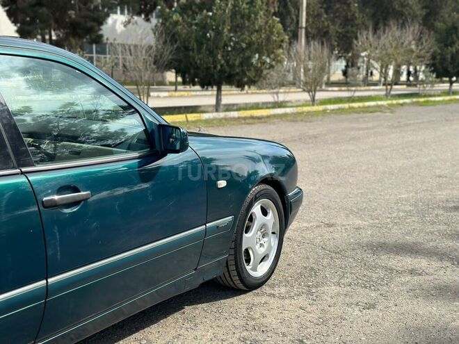 Mercedes E 230 1996, 490,000 km - 2.3 l - Salyan