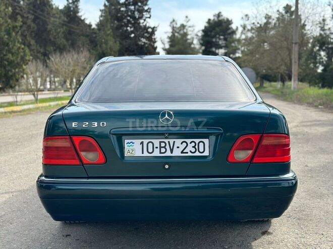 Mercedes E 230 1996, 490,000 km - 2.3 l - Salyan