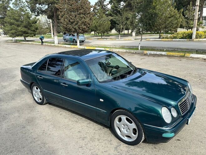 Mercedes E 230 1996, 490,000 km - 2.3 l - Salyan