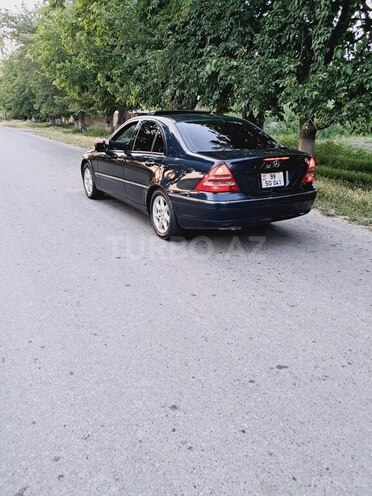 Mercedes C 240 2001, 300,000 km - 2.6 l - Salyan