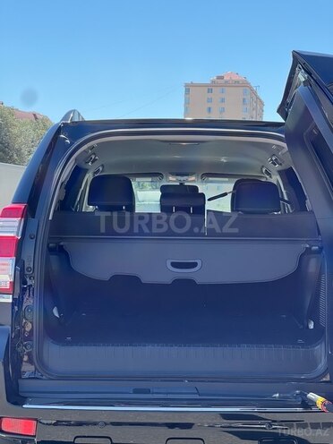 Toyota Land Cruiser Prado-12