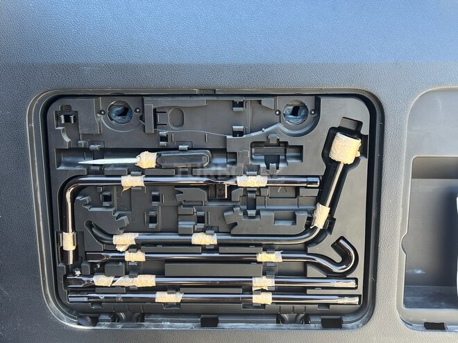 Toyota Land Cruiser Prado-15