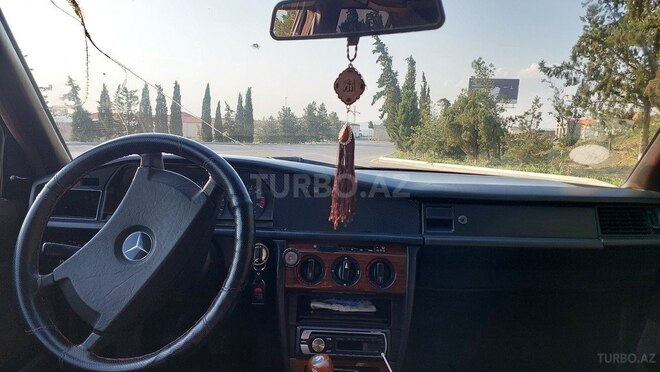 Mercedes 190 1991, 473,000 km - 2.0 l - Şirvan