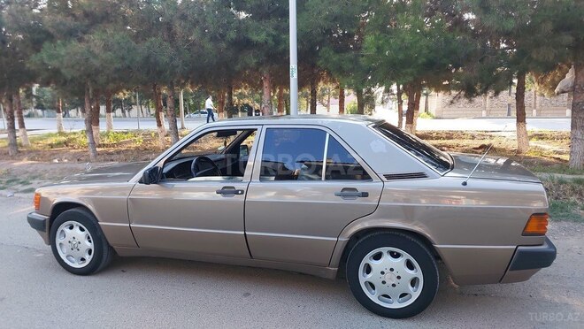 Mercedes 190 1991, 473,000 km - 2.0 l - Şirvan