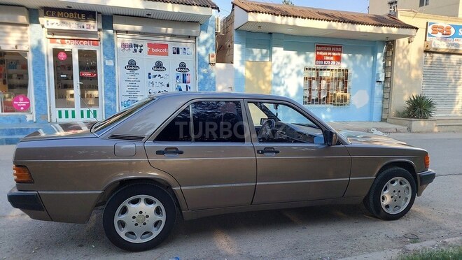 Mercedes 190 1991, 473,000 km - 2.0 l - Şirvan