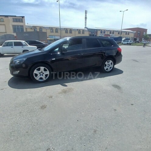 Opel Astra 2011, 222,535 km - 1.4 l - Gəncə