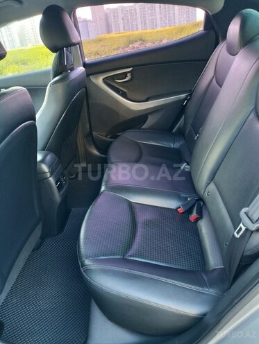 Hyundai Avante-19