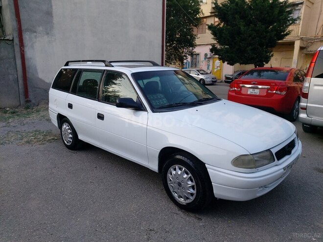 Opel Astra 1996, 559,000 km - 1.6 l - Sumqayıt