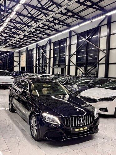 Mercedes C 300 2018, 70,000 km - 2.0 l - Bakı