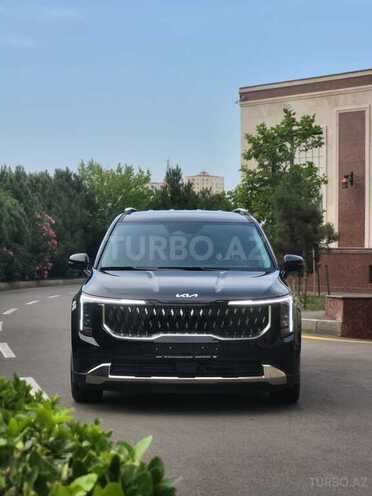 Kia Carnival-1