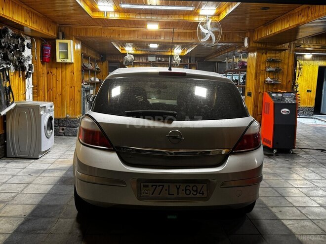 Opel Astra 2006, 218,000 km - 1.4 l - Göyçay