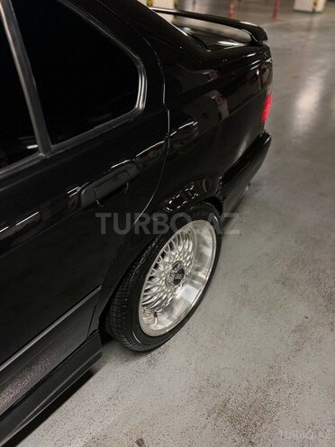 BMW 325 1994, 290,000 km - 2.5 л - Bakı
