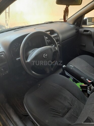 Opel Astra 2006, 320,000 km - 1.4 l - Qax
