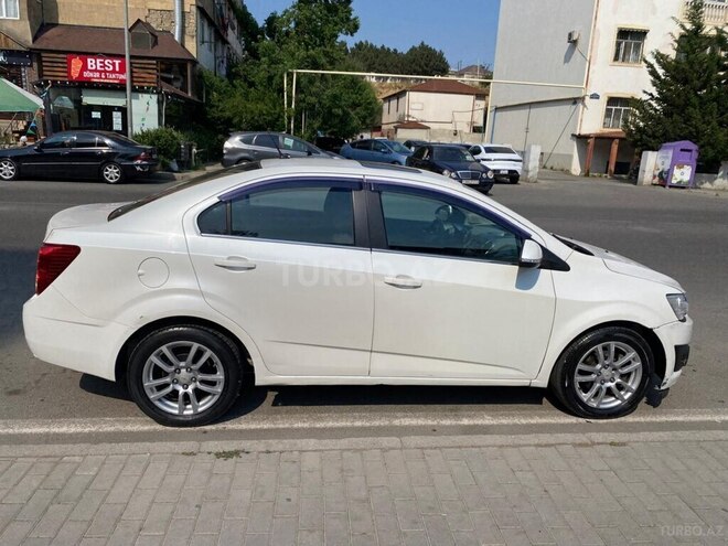 Chevrolet Aveo-2
