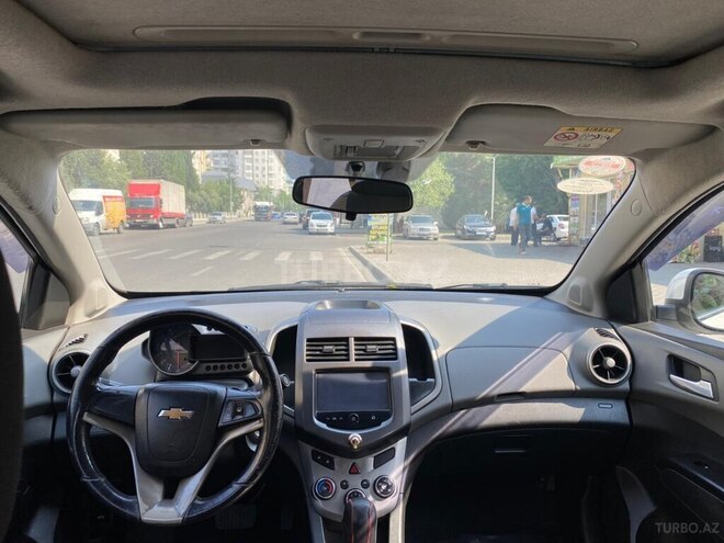 Chevrolet Aveo-5