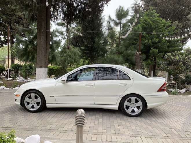 Mercedes C 230 2006, 265,000 km - 2.5 l - Masallı
