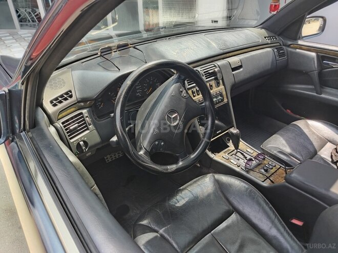 Mercedes E 320 1996, 325,699 km - 3.2 l - Bakı