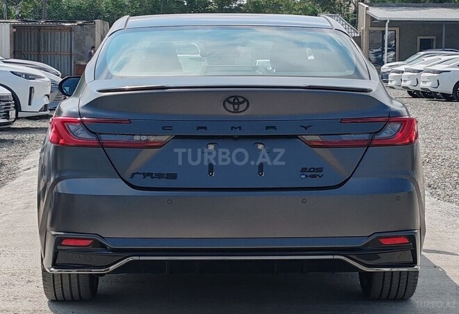 Toyota Camry-5