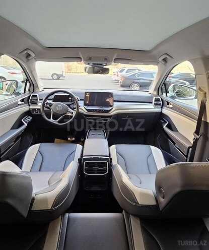 Volkswagen ID.6 Crozz 2022, 21,000 km - 0.0 л - Bakı