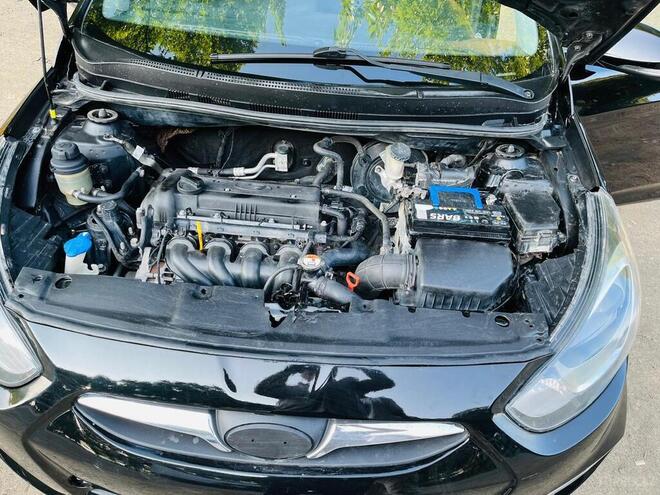 Hyundai Accent 2010, 218,353 km - 1.4 l - Masallı