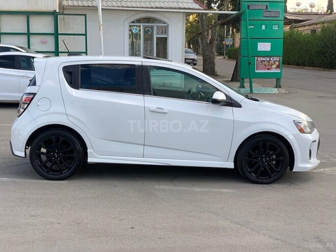 Chevrolet Sonic 2017, 157,000 km - 1.4 l - Samux