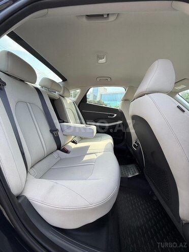 Hyundai Sonata-13