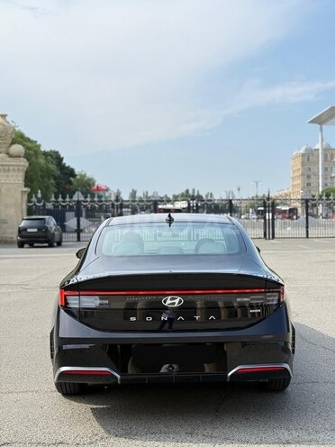Hyundai Sonata-3