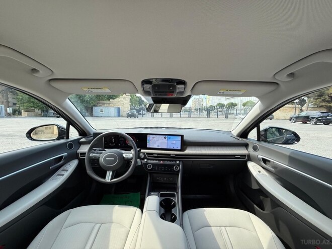 Hyundai Sonata-11