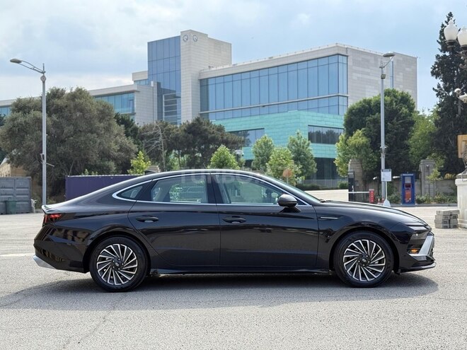 Hyundai Sonata-9