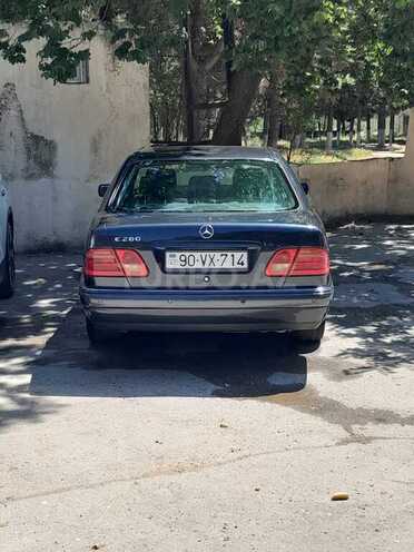 Mercedes E 280 1999, 290,000 km - 2.8 l - Bakı