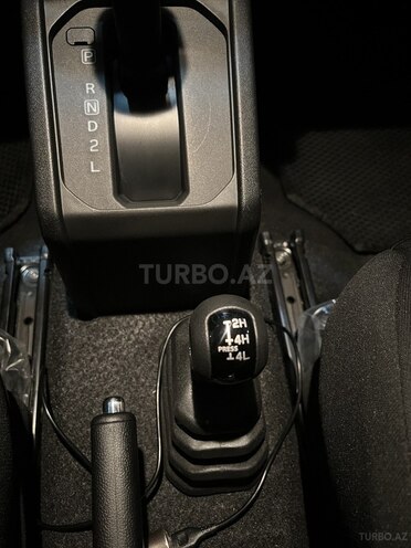 Suzuki Jimny-8